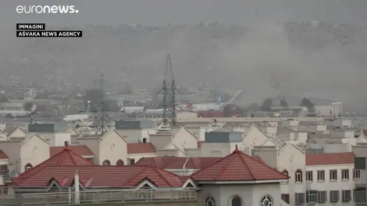 Attentato all' aeroporto di Kabul, due gli attacchi, decine le vittime, tra cui diversi bambini