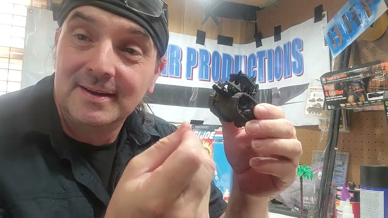 28mm Goblin scrap tank miniature model build part 2