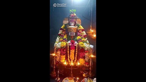offering Puja to lord shiva