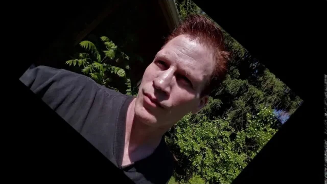 22 - the cross - bonus song park bench pub circa 2005