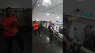 Abdominal em PÉ na Félix 💪