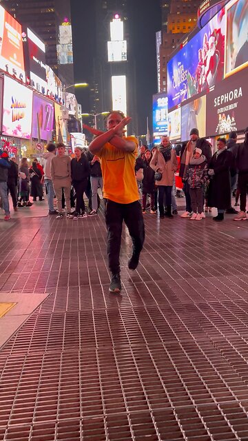 Shut down the square! Rock with me