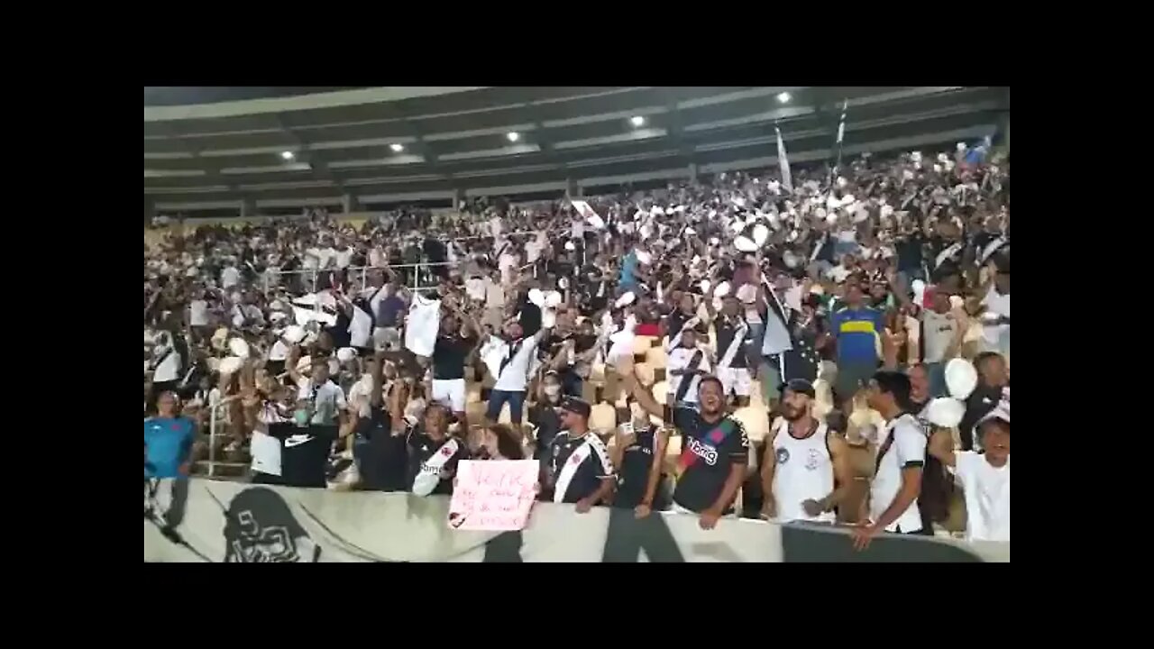 Torcida cantando antes da bola rolar no Castelão Vasco x Botafogo