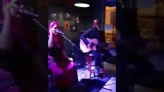 Michele Lima no São Patrício Bar