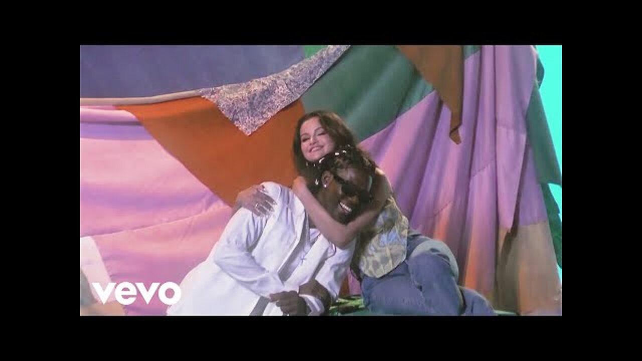 Rema, Selena Gomez - Calm Down (Official Music Video).mp4