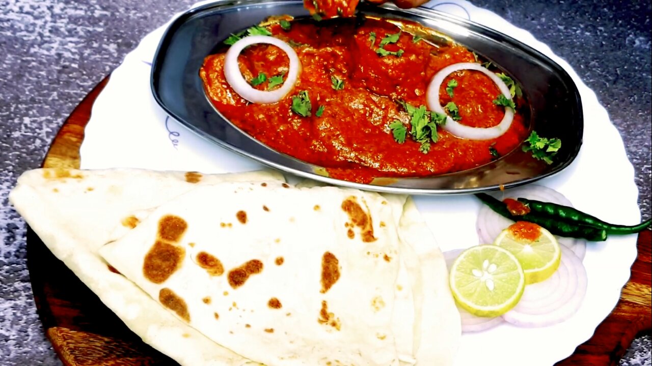 Dhaba-like Soya Malai Chaap Gravy & Rumali Roti
