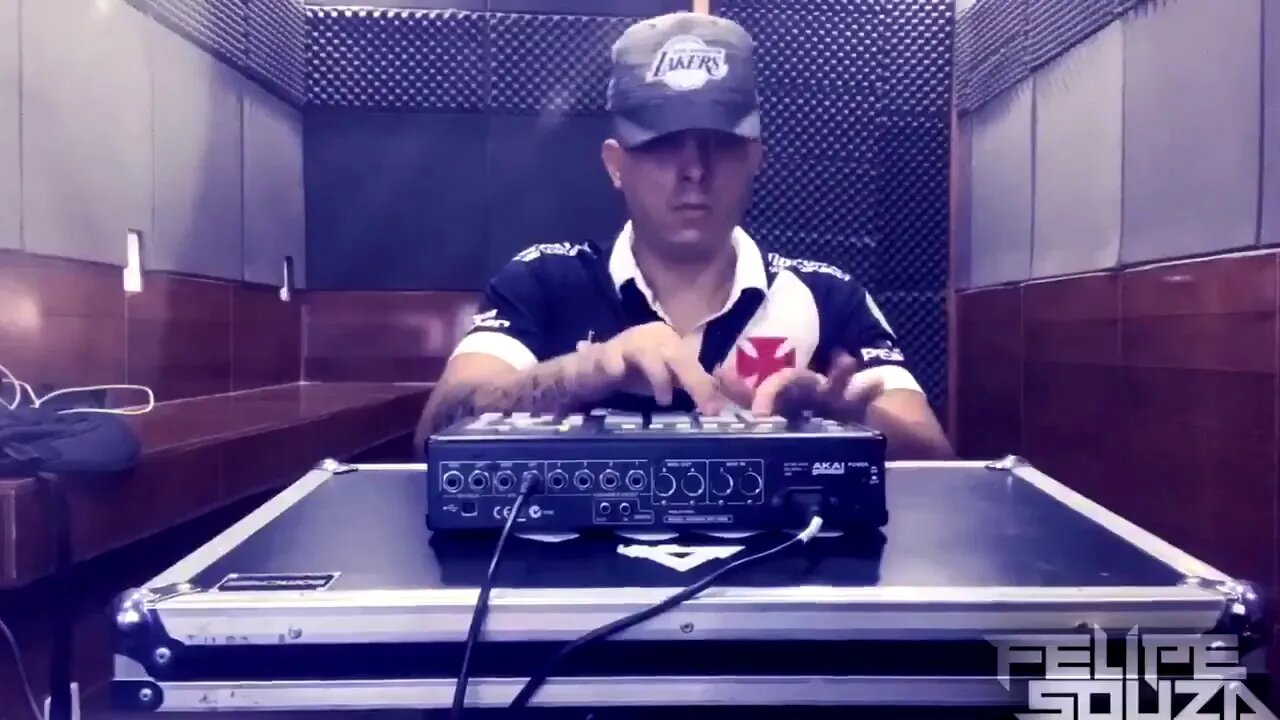 Remix Brabo 150 bpm - Hino do Vasco + Hoje o Vasco Joga Amor - Dj Felipe Souza