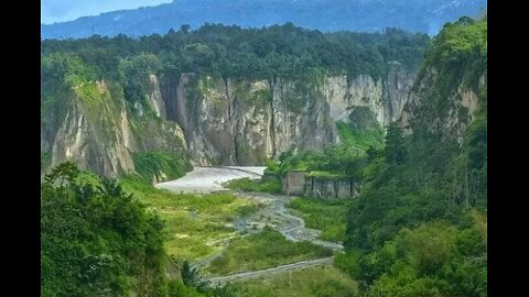 Ngarai sianok, bukittinggi city