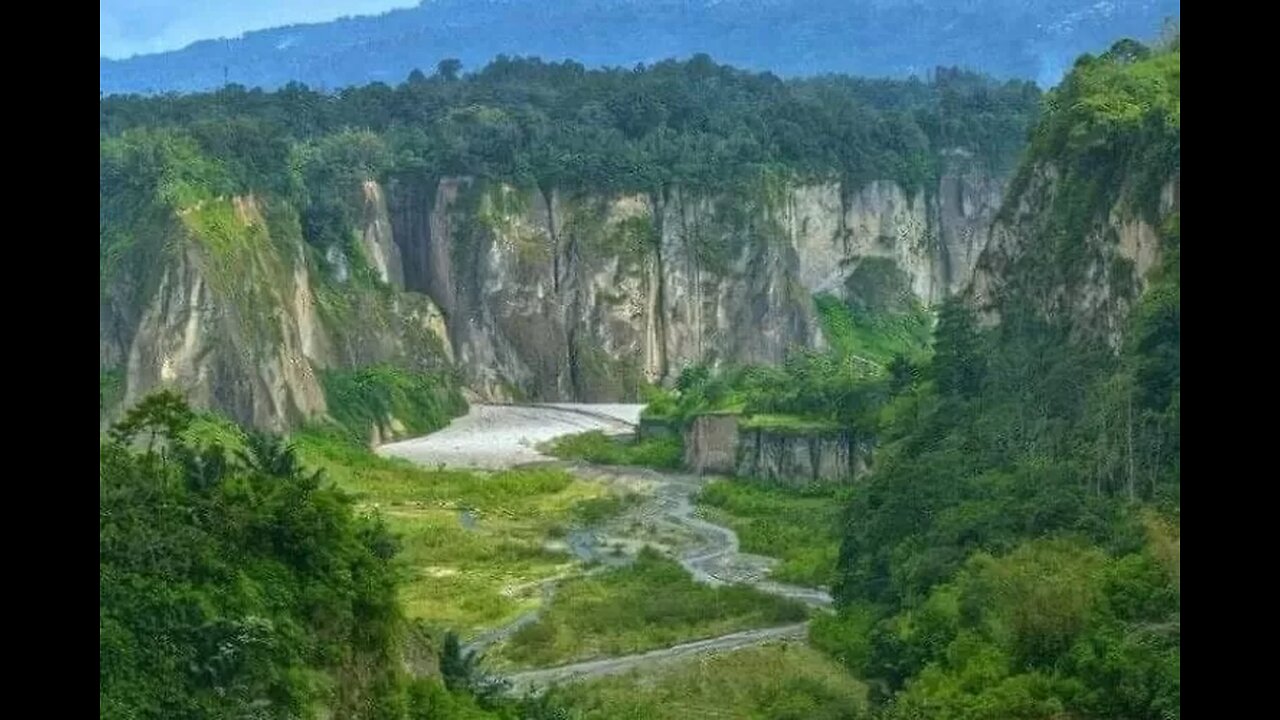 Ngarai sianok, bukittinggi city