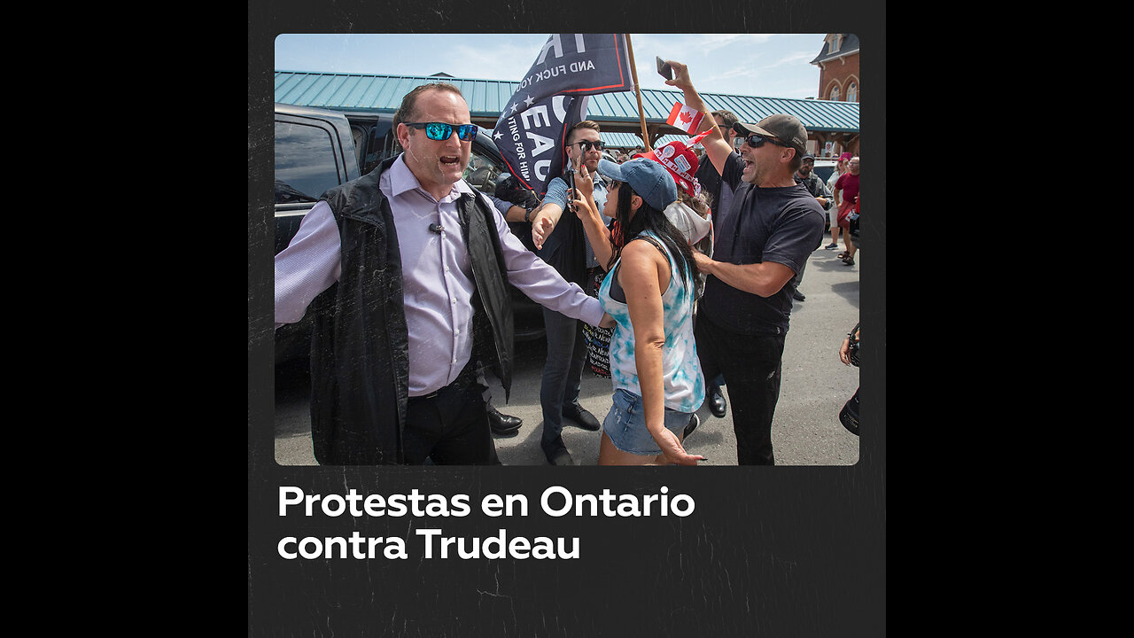 Multitud indignada rodea a Trudeau