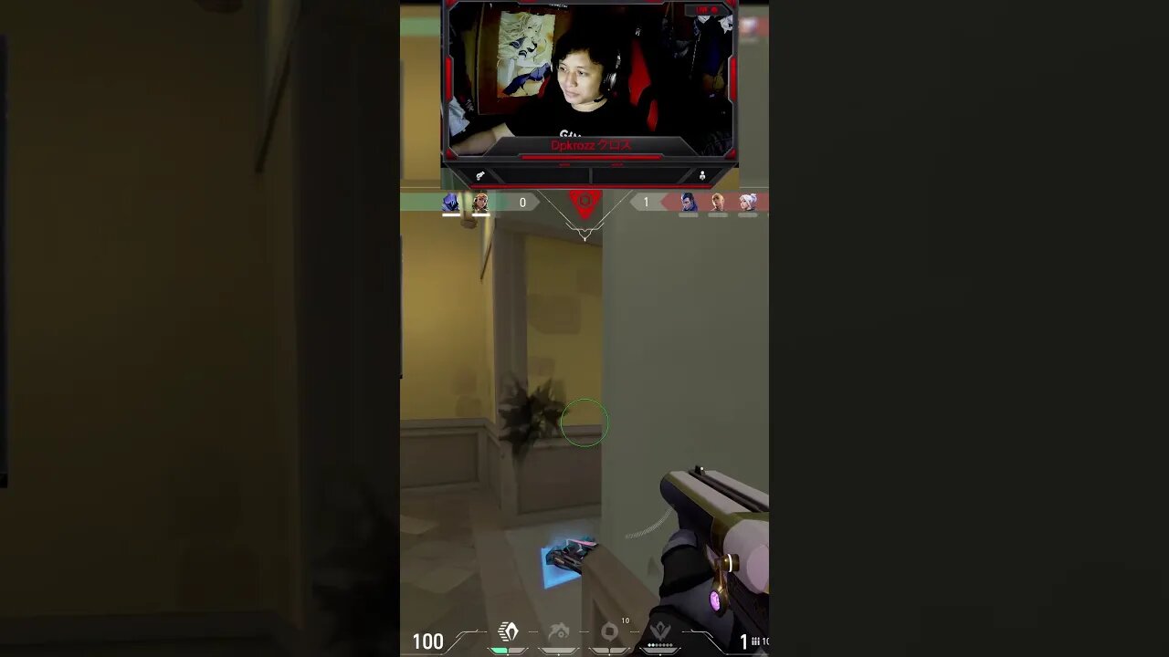 Waiting in a corner gets 2 kills #shorts