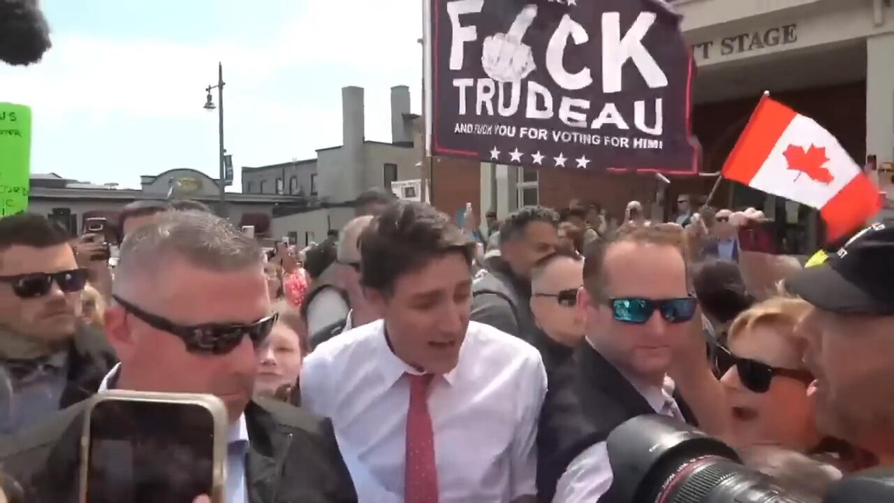 Castro Jr. TURDeau had a "joyful meeting" with Canadians in Belleville, Ont.