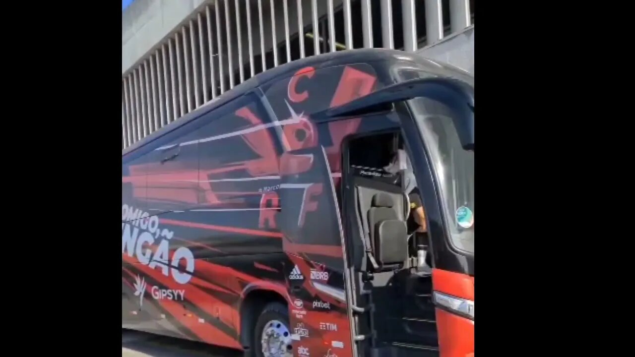 JOGADORES DO FLAMENGO EMBARCANDO PARA SÃO PAULO! FLAMENGO X CORINTHIANS/ LIBERTADORES