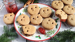 I Make Them Every Christmas. Cinnamon Honey Bears with Jam Filling. My Favorite Childhood Cookies