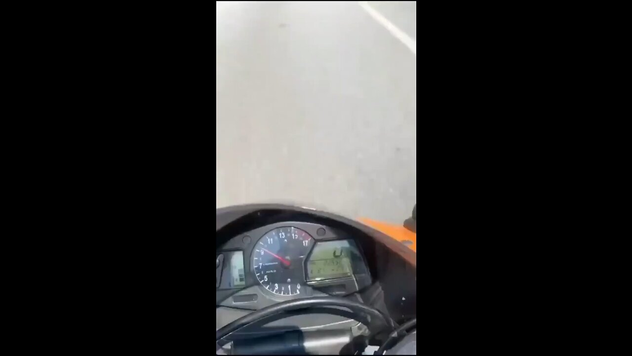 How to ride like an aeroplane