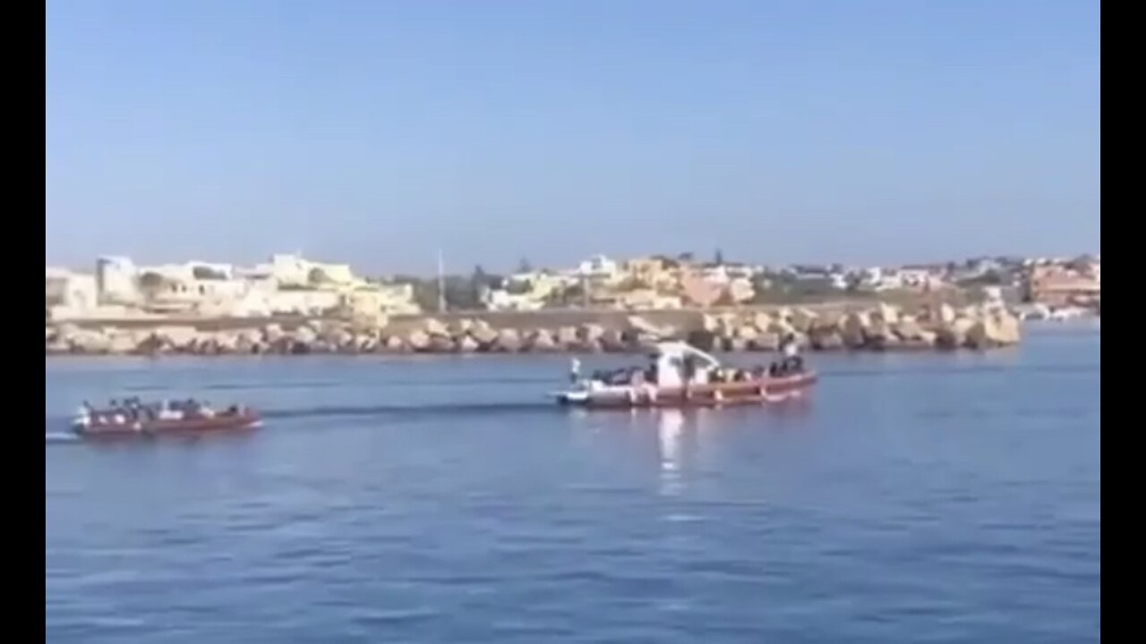 7000 African migrants arrive in Italy 🇮🇹 in 36 hours