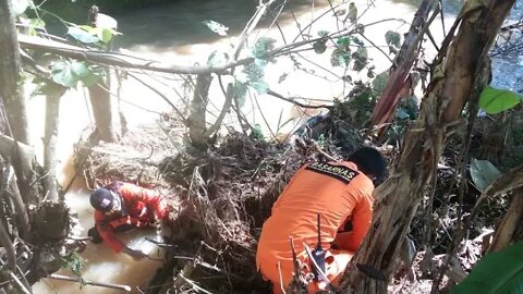 Haikal Bocah Tiga Tahun yang Jatuh di Sungai Way Umpu Ditemukan Meninggal