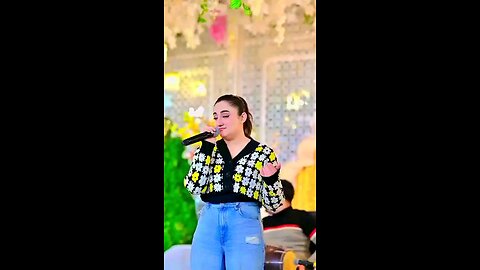 Nimra mehar singing 🎶