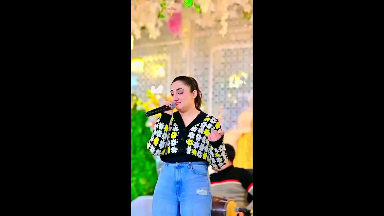 Nimra mehar singing 🎶