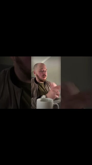 How do freelancers communicate with clients? #shorts