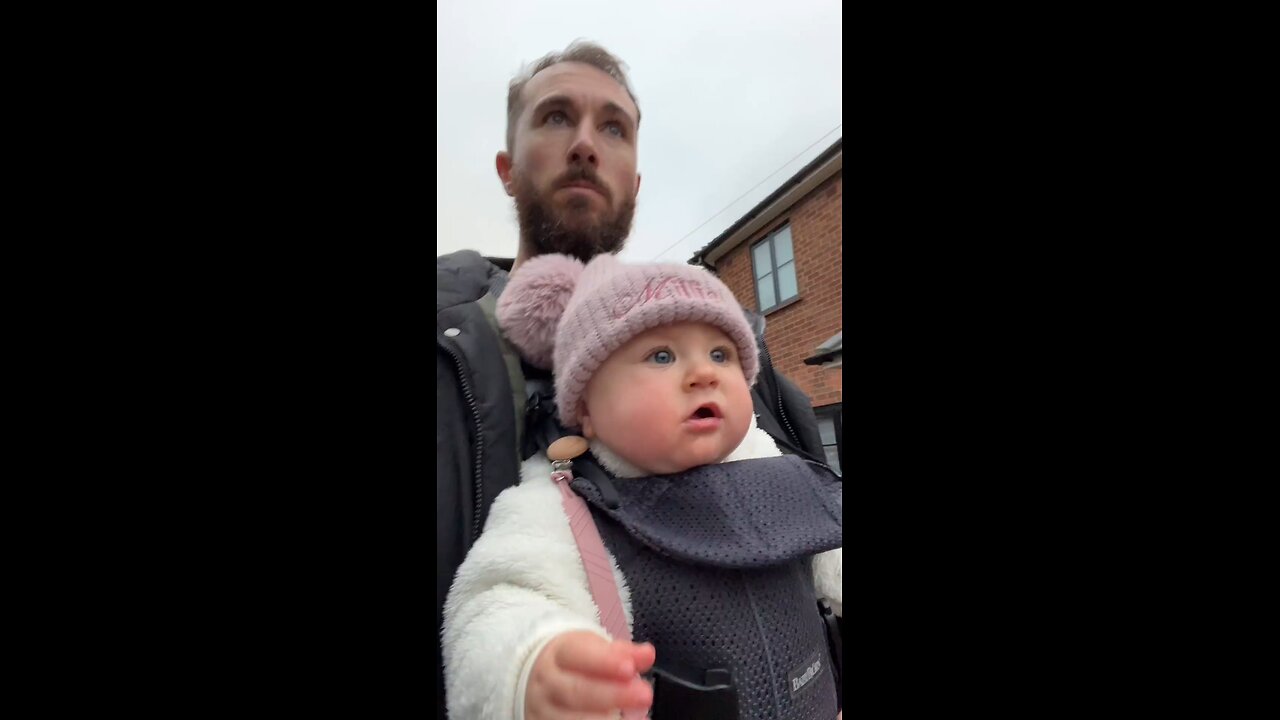 Daddy and daughter on a little winter walk ❤️🥰🥰