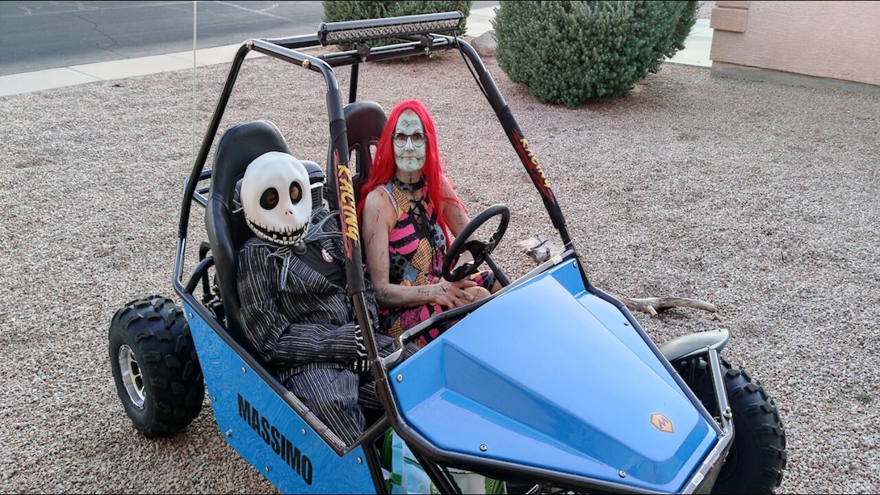 Halloween Trick or Treating as Jack & Sally 2021