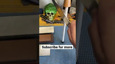Knife sharpening – Kitchen knife maintenance #Shorts #Knife #Knives￼#KnifeLife #KnifeMaintenance