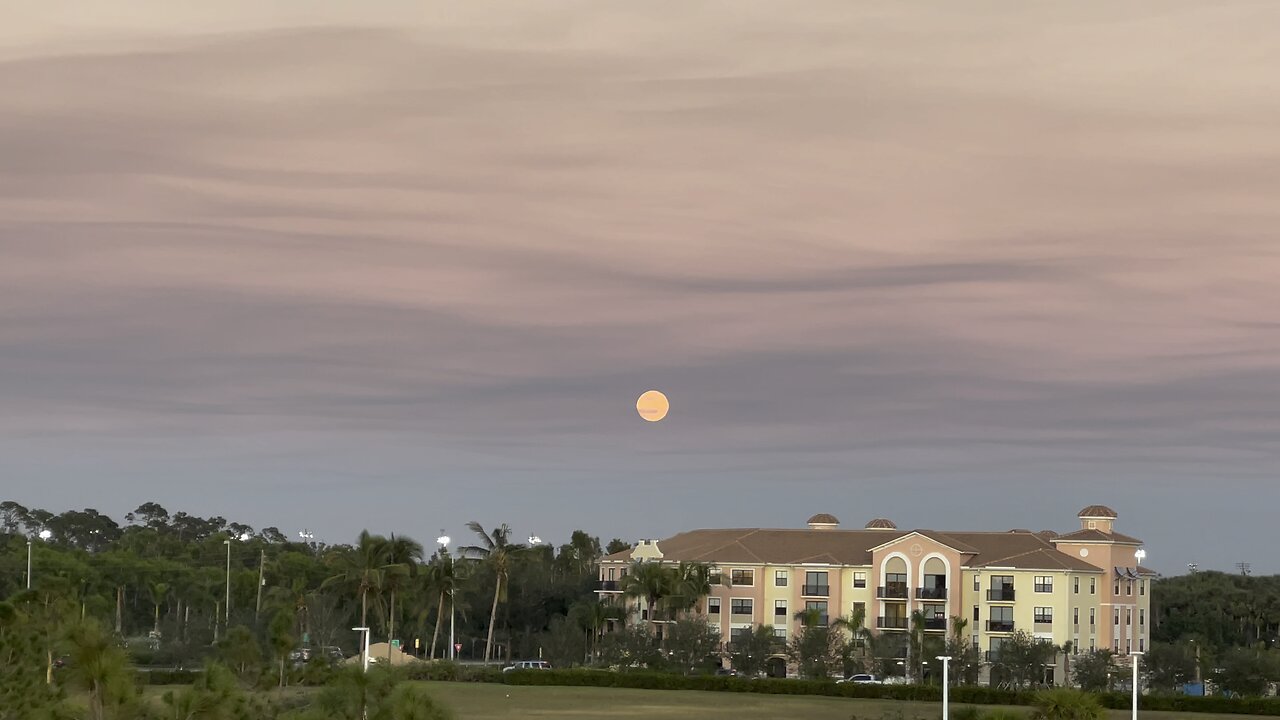 Little Wolf 🐺 Moon 🌚 1/6/2023 (Widescreen) #4K #HDR #DolbyVision