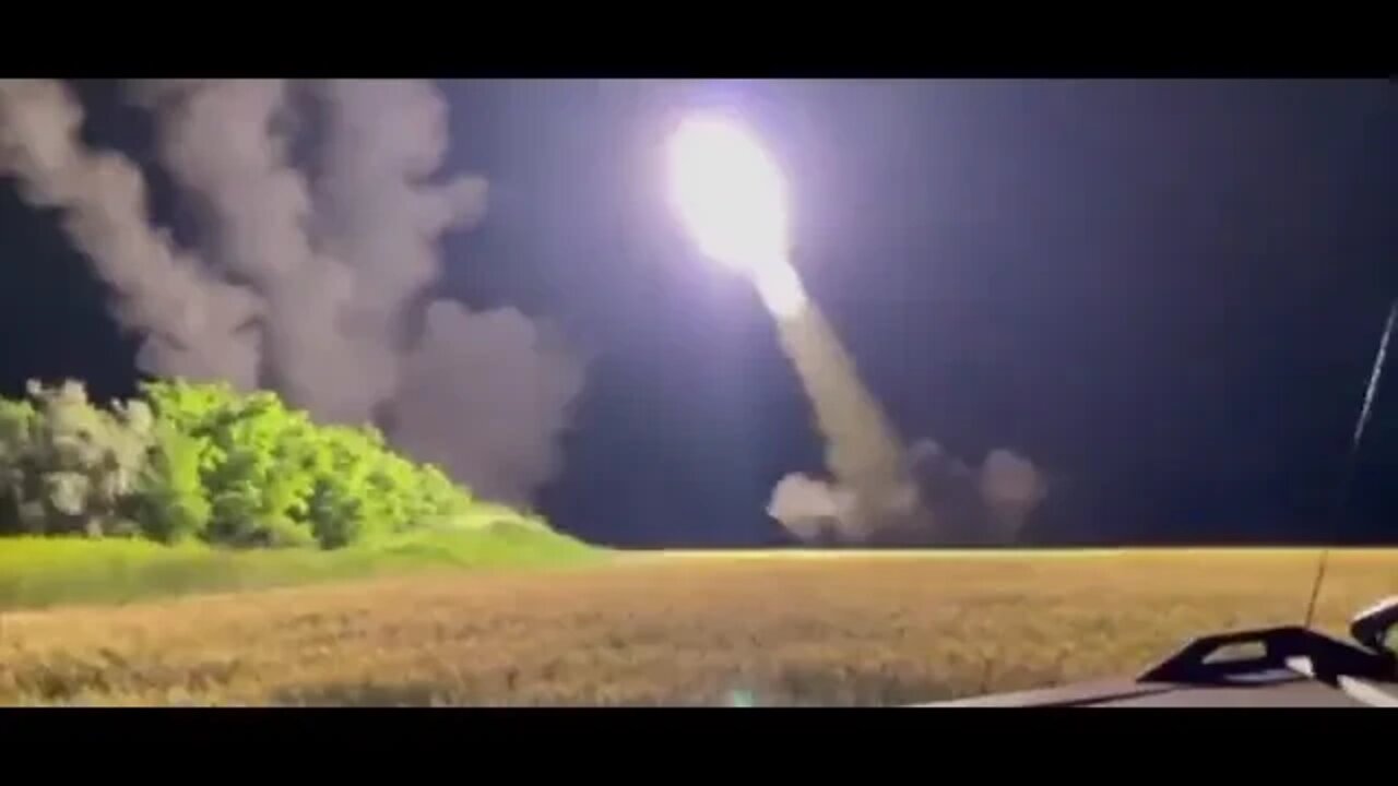 🔥🔥🔥 Американська реактивна система HIMARS смажить рашистів десь в Україні.
