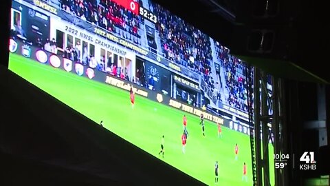 'It’s a wonderful time for women’s sports': Fans packed NWSL Championship watch party to support KC Current