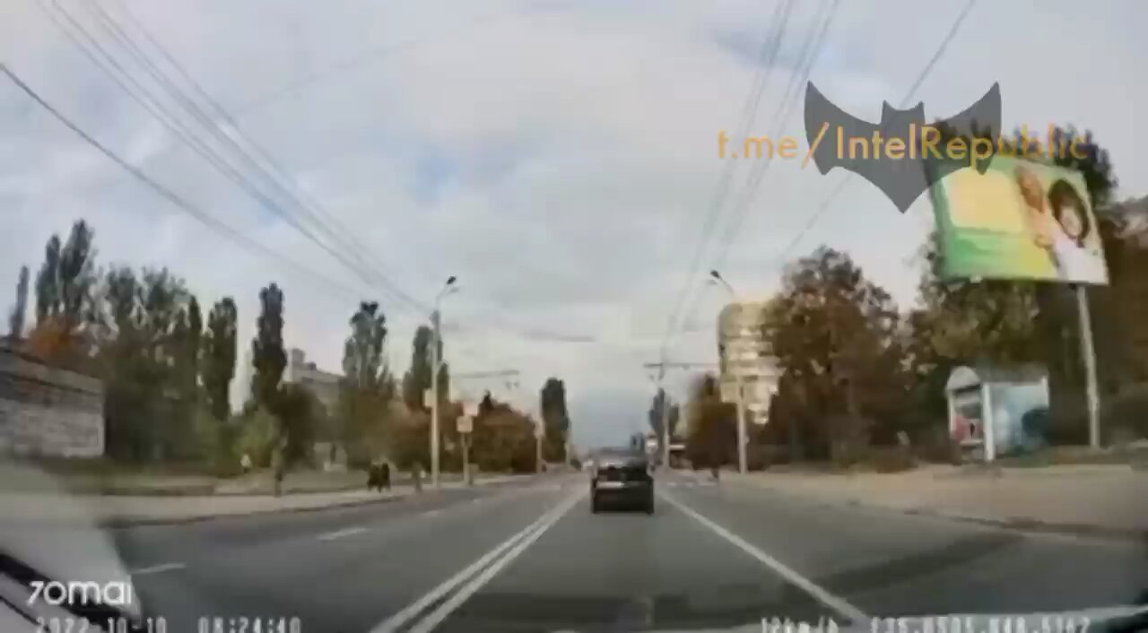 Eyewitness video captures MOMENT of Russian strikes on Dnepropetrovsk