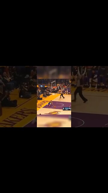 Steph may not be a good dunker but he is one of the best 3 point shooter