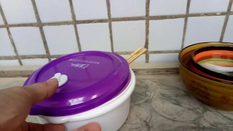今天我到工厂饭堂蹭免费的早餐吃，好开心
