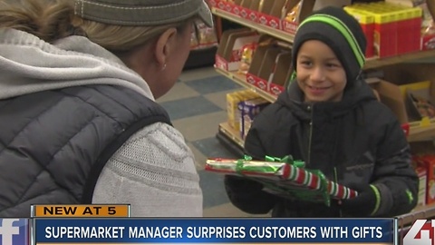 Snyderâs surprises customers with gifts