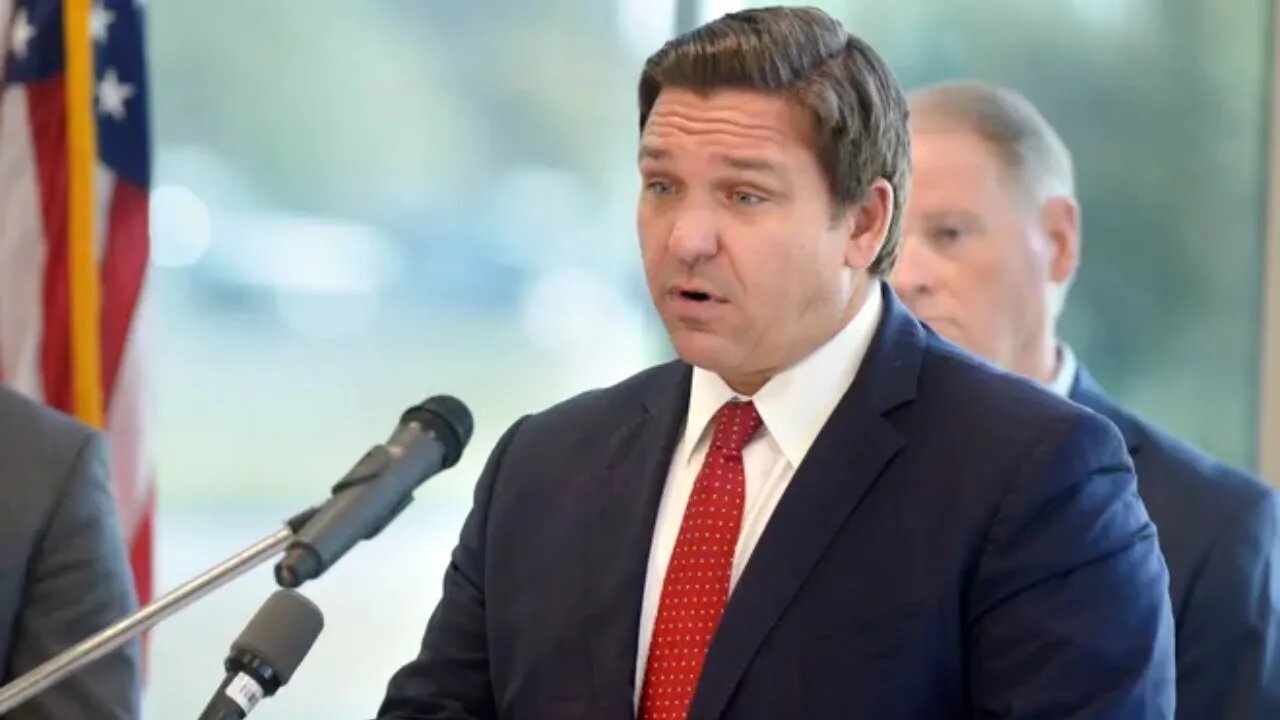 Ron DeSantis SLAMS Biden’s Latest Attempt to Restrict Speech, Praises Elon Musk for Buying Twitter!