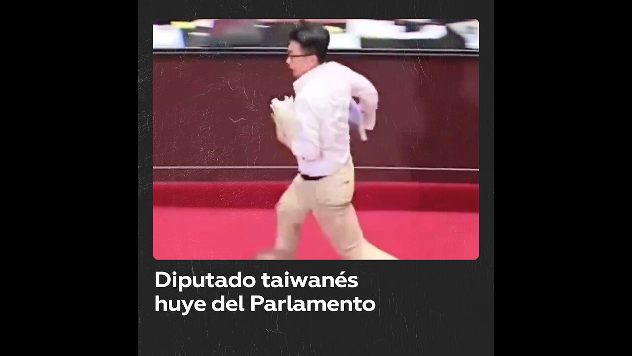 Diputado taiwanés roba un proyecto de ley y huye del Parlamento