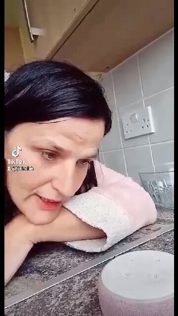 Alexa, what is the projected population in UK in 2025?