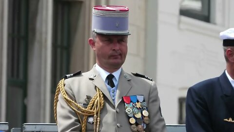 Generaal Snoeff to much
