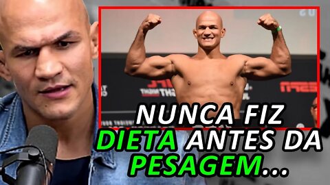 JUNIOR CIGANO SOBRE PESAGEM ANTES DA LUTA (JUNIOR CIGANO - Podpah #437) FlowPah Cortes