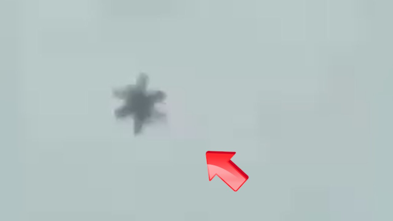 Mysterious object floating slowly above the trees [Space]