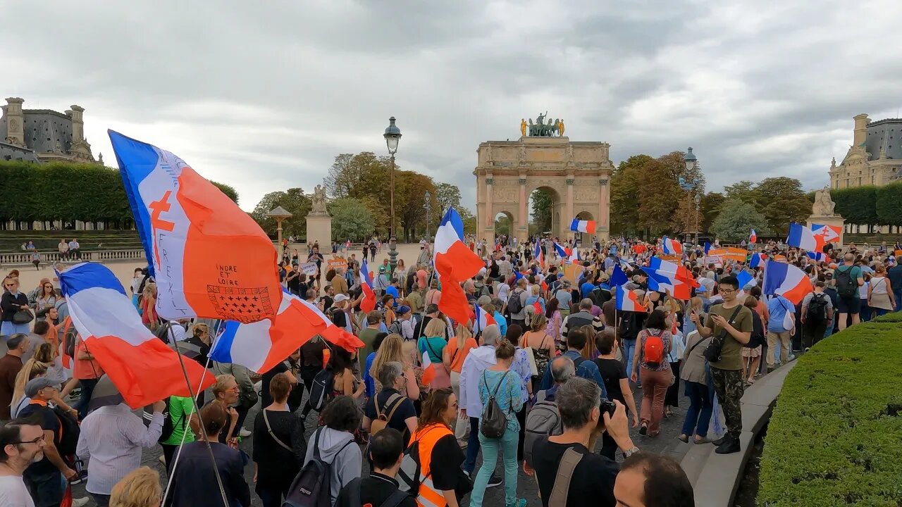 La manifestation qui n’a pas eu lieu selon la chaine LCI - Le 03 Septembre 2022 à Paris - Vidéo 10