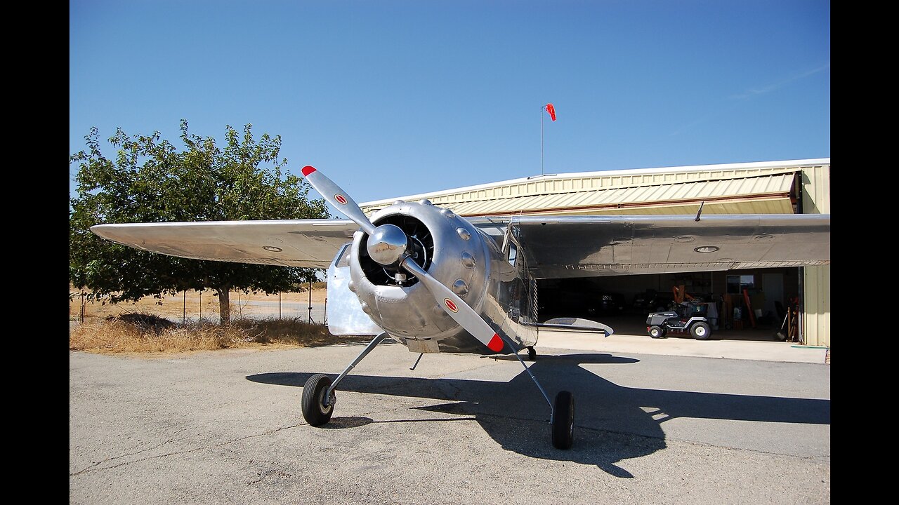 Big Squirrely the Cessna 195 @ L-71