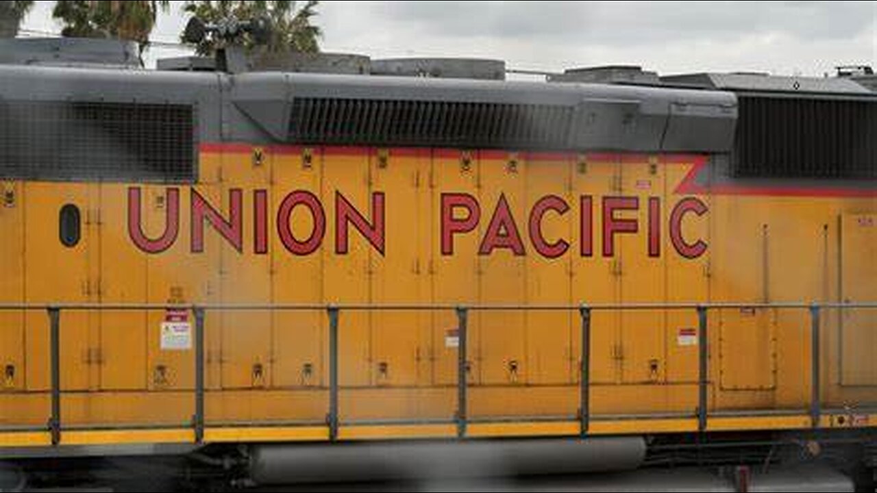 Union Pacific Loses 30 Tons of Ammonium Nitrate From a Train Car!