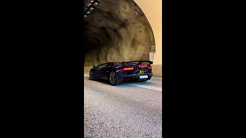 V12 Lamborghini SVJ