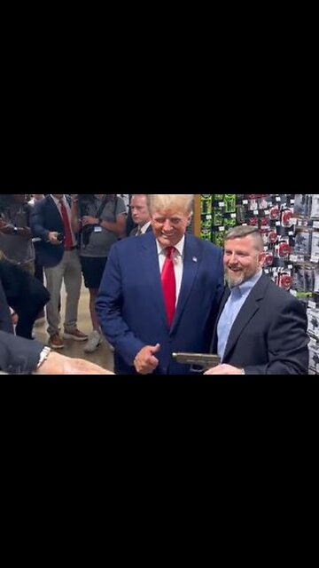 ‘I Want To Buy One’- Trump Poses With Custom ‘Trump 45’ Glock at Palmetto State Armory