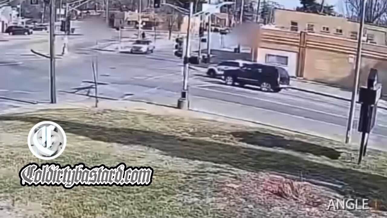 armed suspect running from cops