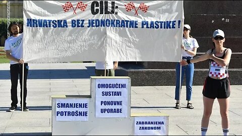 Performans Zelene akcije povodom pokretanja kampanje "Srpanj bez plastike"