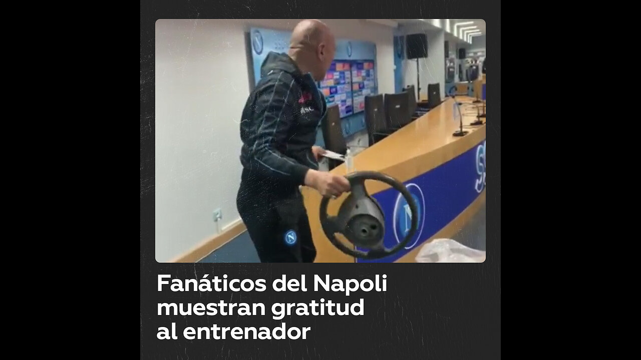 Hinchas del Napoli devuelven el volante del auto robado al entrenador