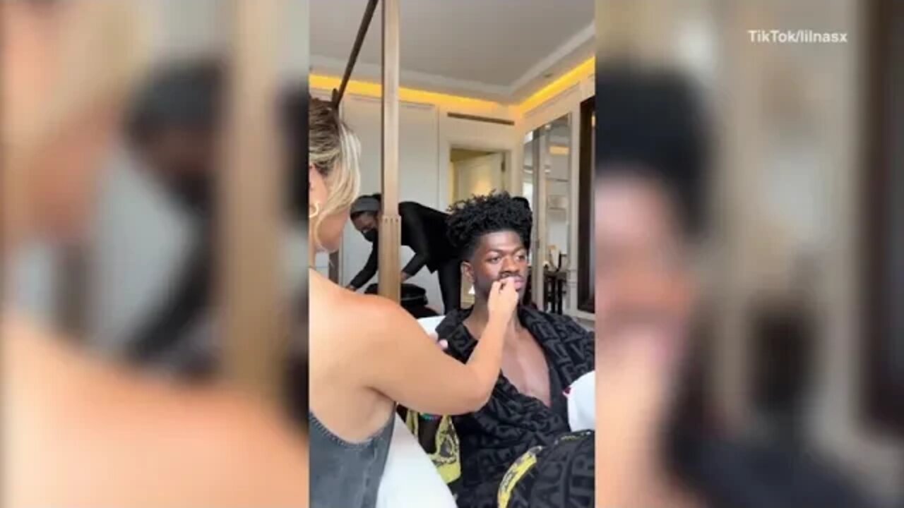 Video: Lil Nas X gets ready ahead of attending the 2022 MTV VMAs