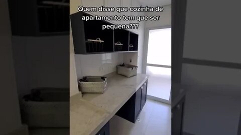 Quem disse que cozinha de apto tem que ser pequena????
